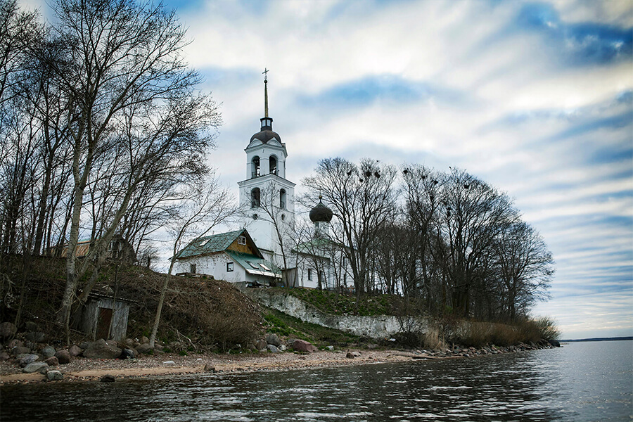 вид на церковь 