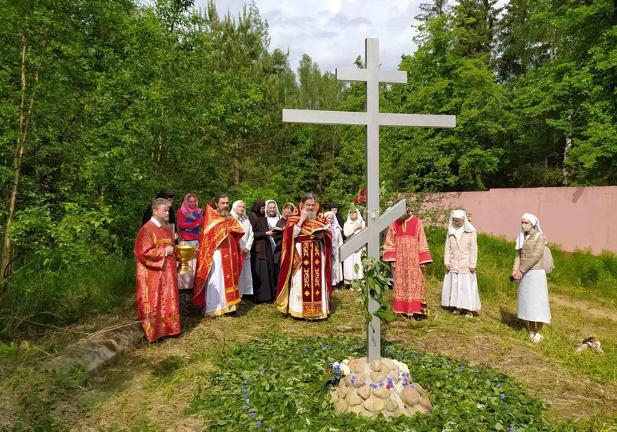 священники, сестры милосердия, крест