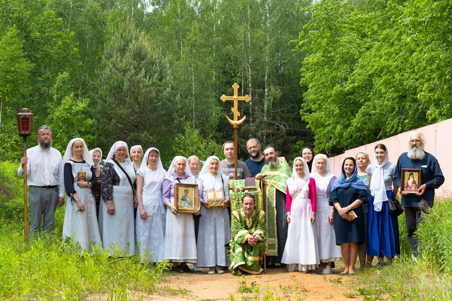 священник, сестры, братья, лес