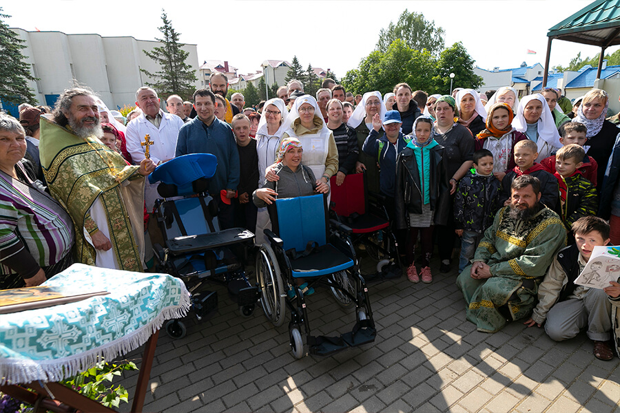 все вместе на празднике