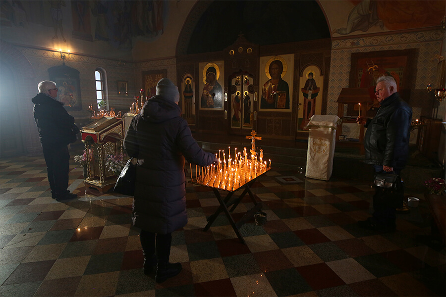 поминовение усопших в храме