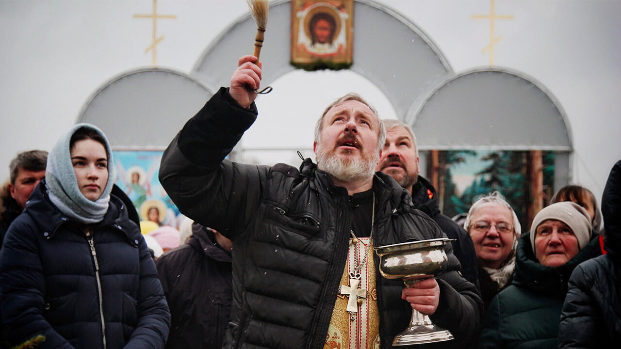 аллея святых у могилки матушки Валентины