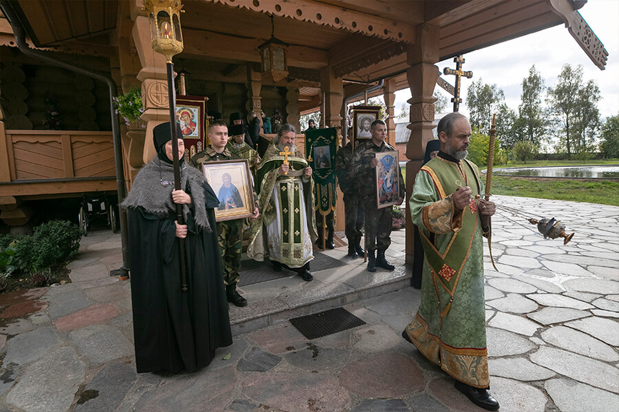 начало крестного хода